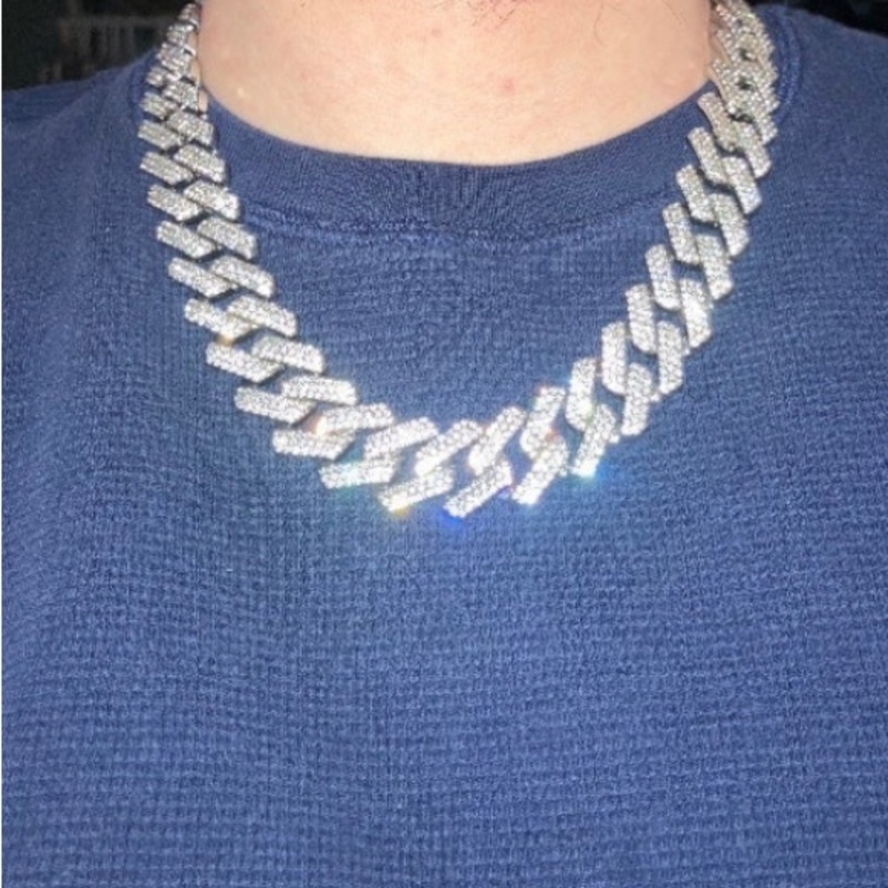 Silver Chain 20in”